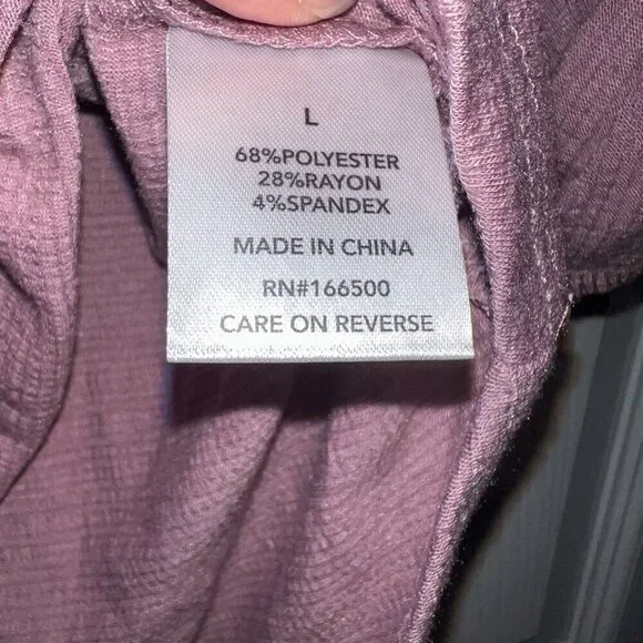 NWT Nuco Button V-Neck Elderberry Top Size L - Picture 2 of 6